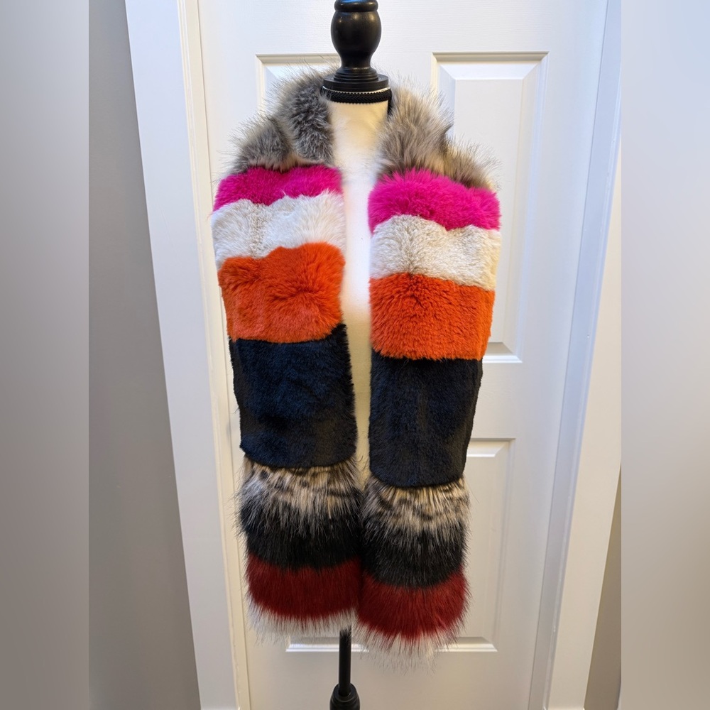 STRADIVARIUS Faux Fur Scarf